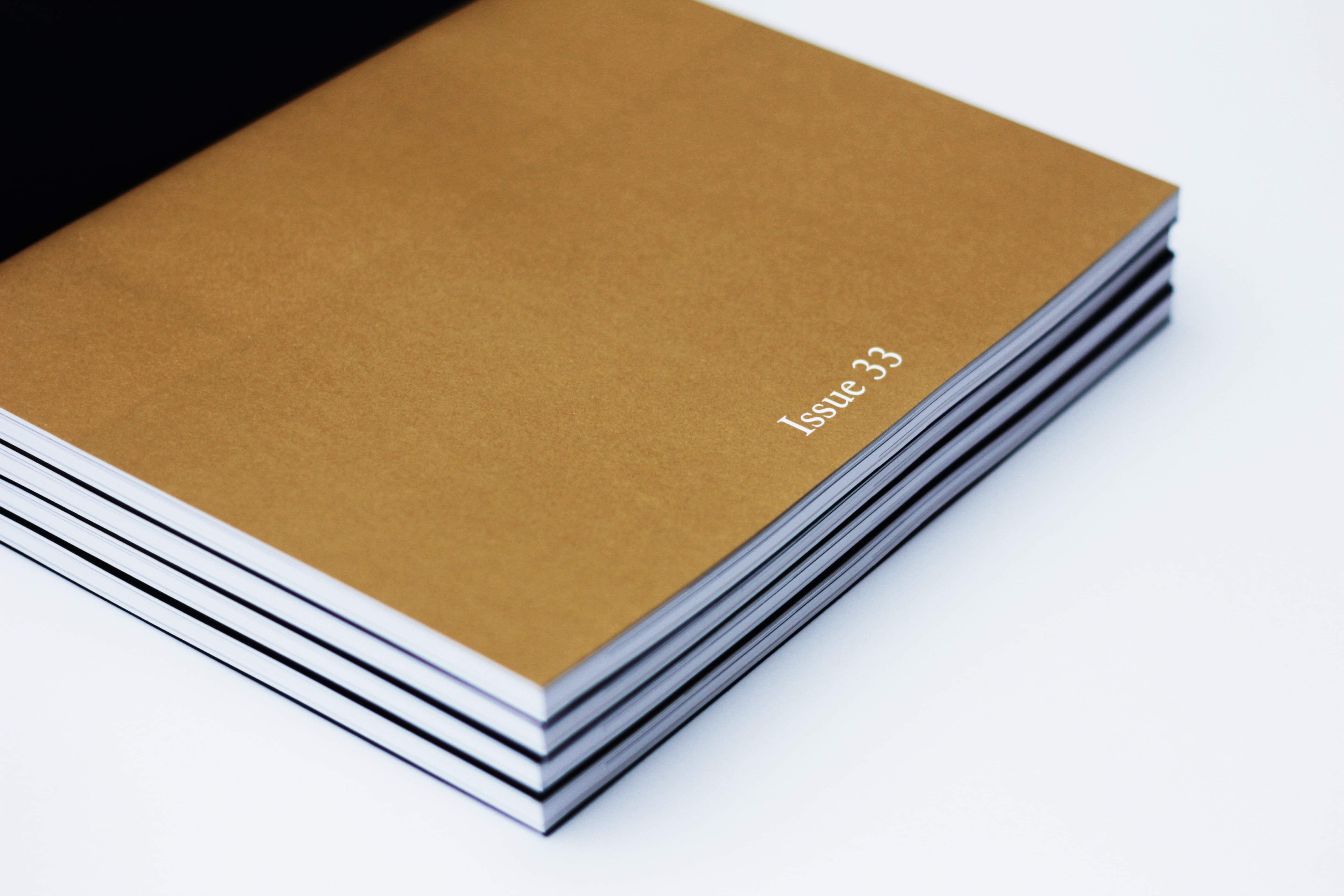 DB-Signatures-Issue33-04-Web